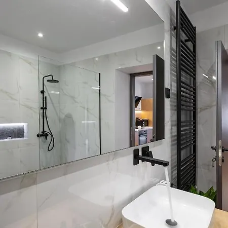 Casa Dionysia - New Lux 2br With Jacuzzi Near Ferienhaus